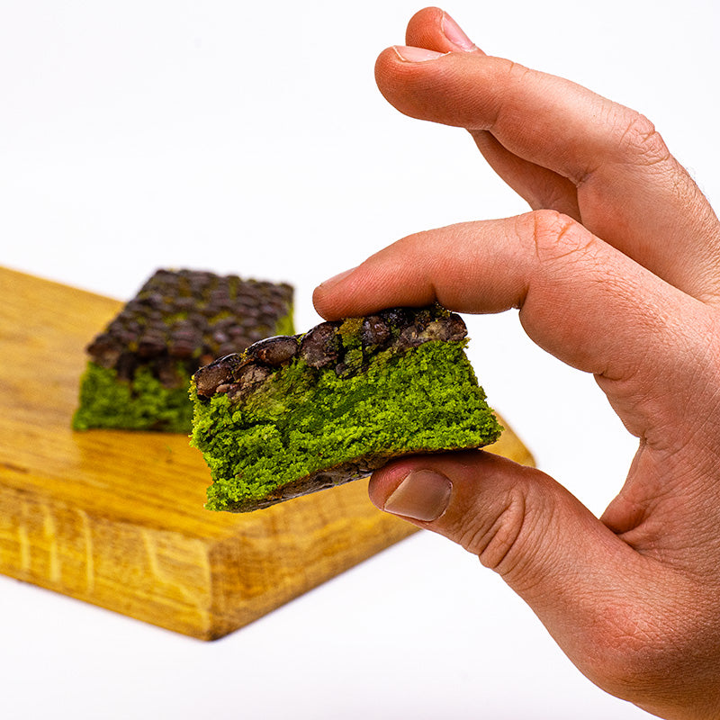 Gâteau Japonais Matcha & Haricot Rouges