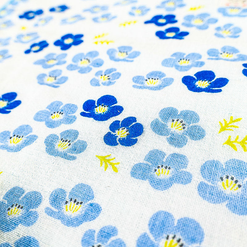 Serviette Japonaise Petites Fleurs Bleues