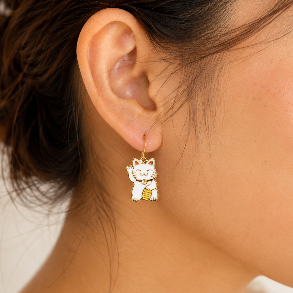 Boucles d’Oreilles Japonaise Maneki-Neko Blanc et Doré