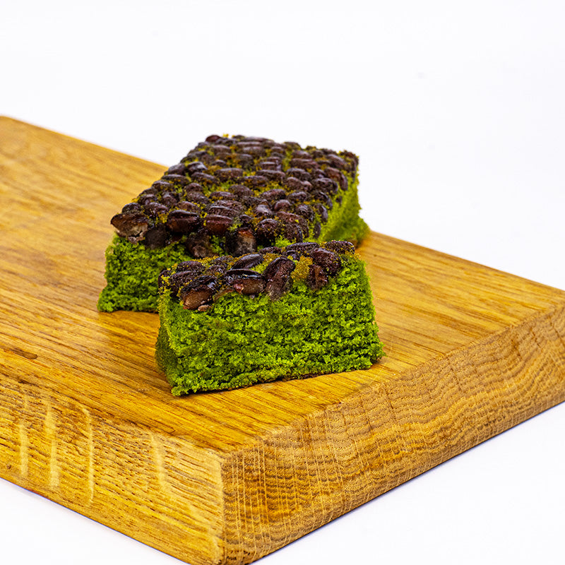 Gâteau Japonais Matcha & Haricot Rouges