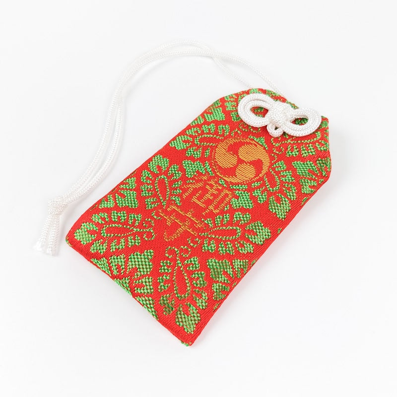 Omamori Japonais Tomoe Rouge