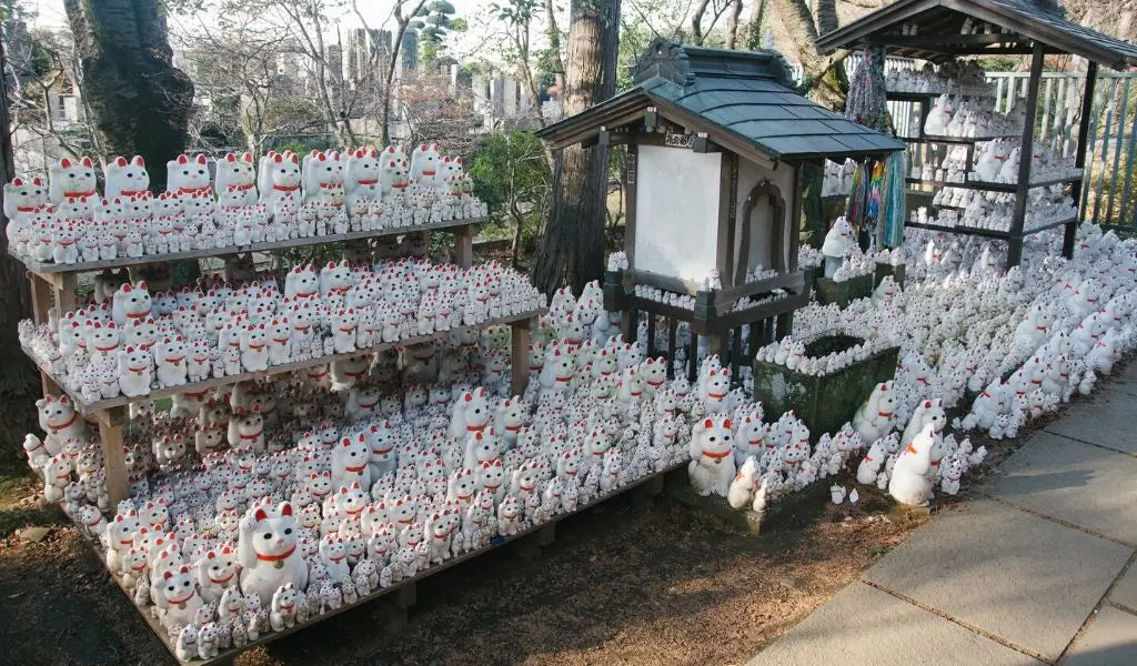 gotokuji temple maneki neko