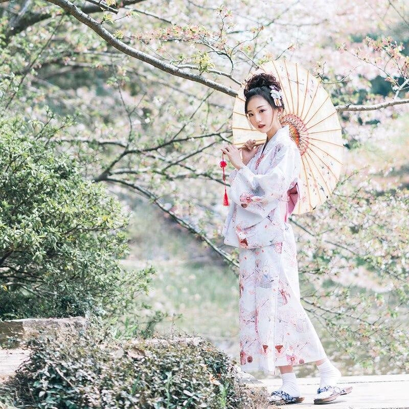 Kimono Japonais Femme - Kawaii